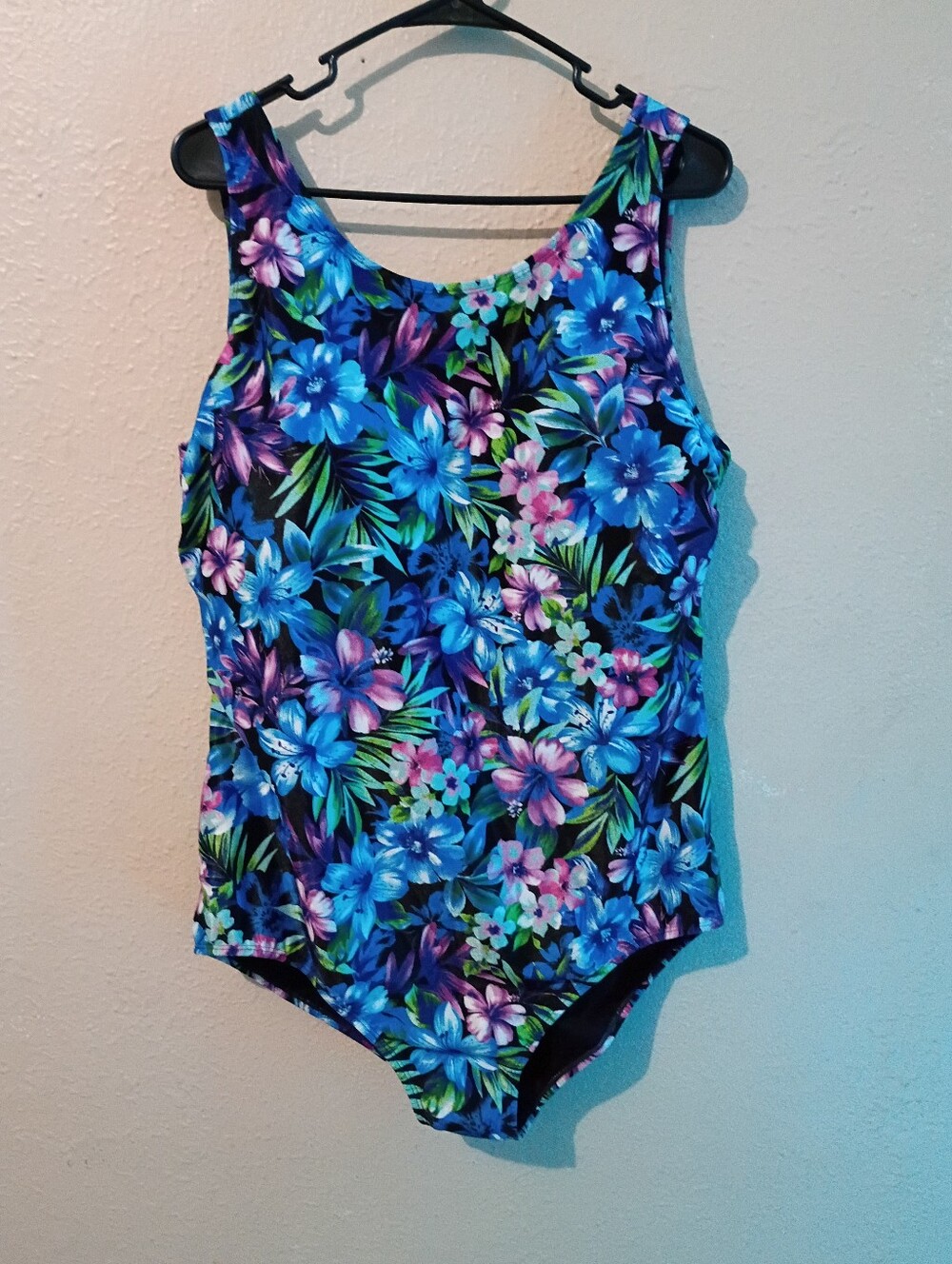 Aquamore Size 22W Floral One-Piece Swimsuit in Vibrant Blue & Purple